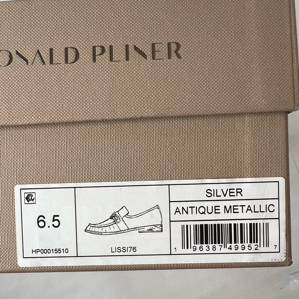 Donald Pliner Lissi Sliver Metallic Leather Loafer, Sz 6.5, NIB - Picture 11 of 11